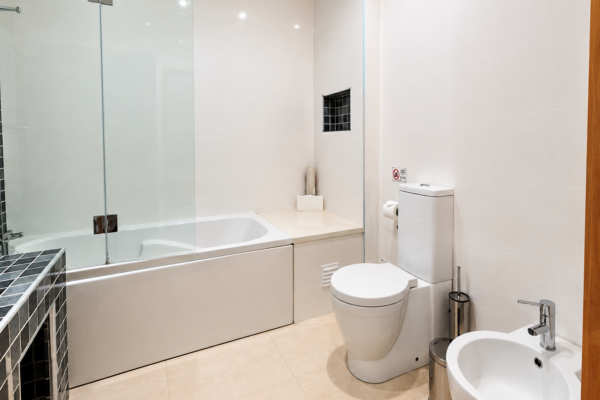 Main bathroom