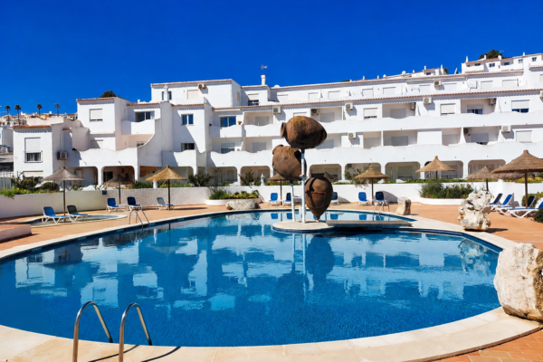 Salema Praia Clube swimming pool